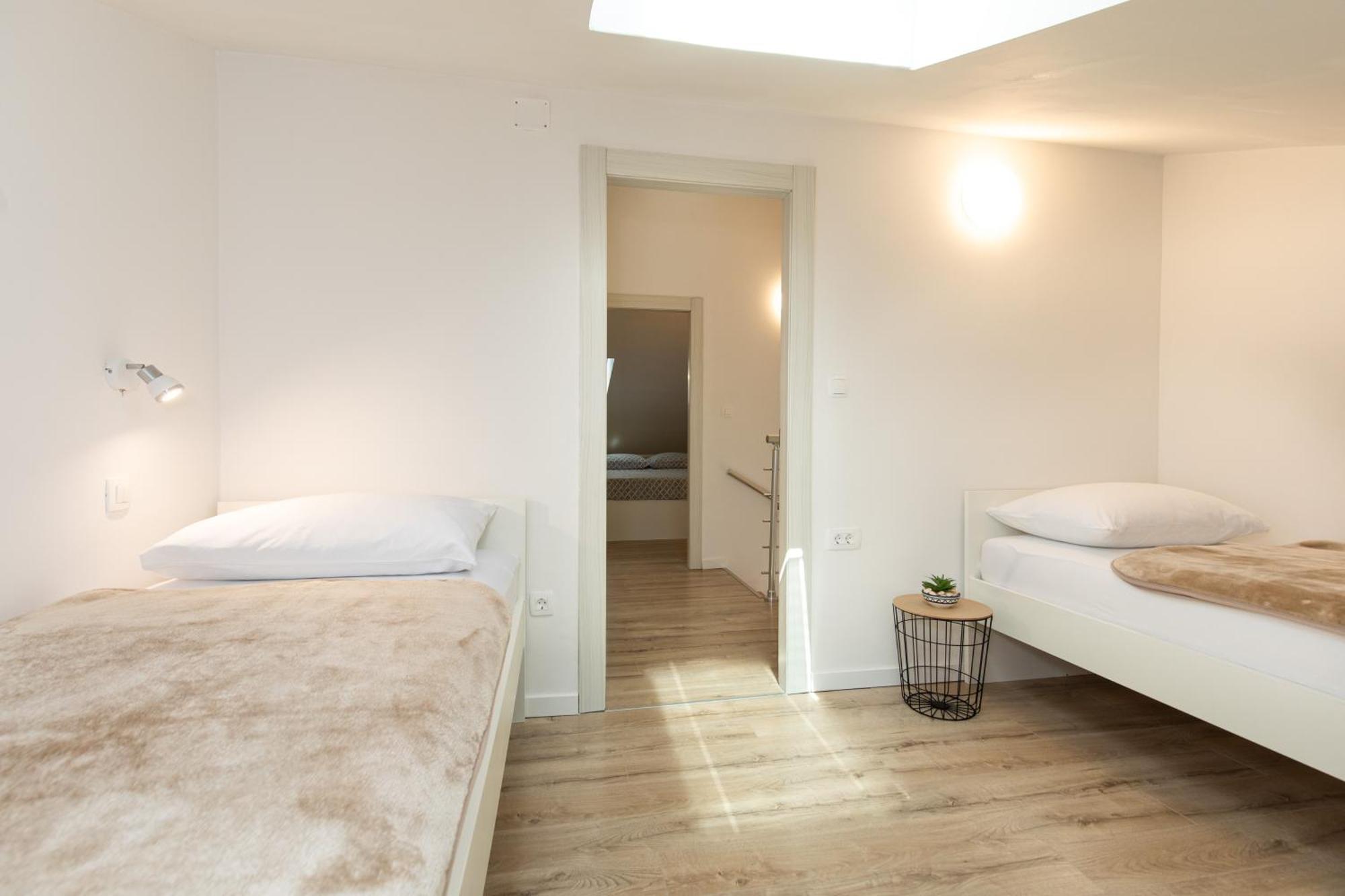 Apartments Augustinovic Baska  Room photo